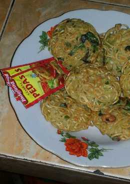 Mini omlete mie sedaap