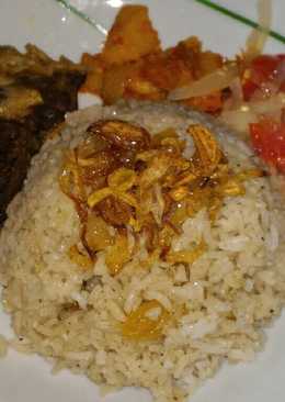 Nasi Kebuli Iga Sapi masak rice cooker dan Acar Bawang Bombai