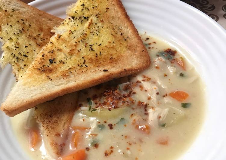 cara membuat Creamy chicken soup with toast