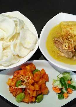 Opor Ayam dan Sambel Goreng Kentang