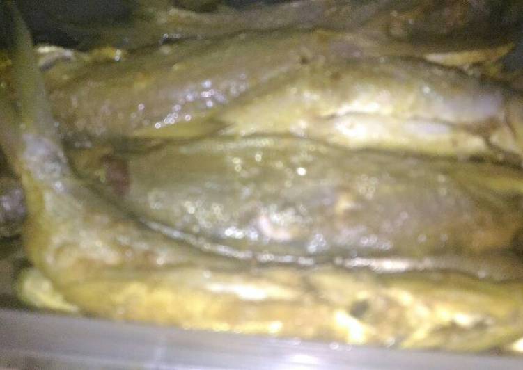 Pindang bandeng siap goreng
