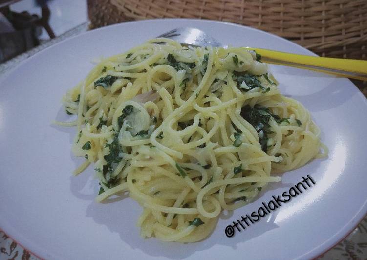 bahan dan cara membuat Creamy Spinach Pasta (simple and healthy)