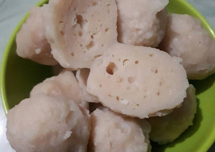 gambar untuk cara membuat Bakso Ayam Kenyal