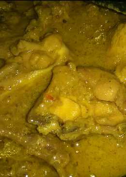 Opor ayam kuning