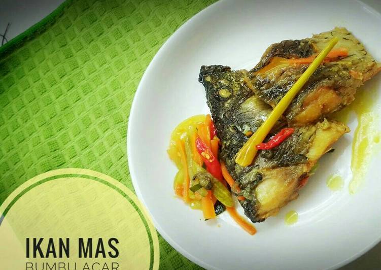 cara membuat Ikan Mas Bumbu Acar