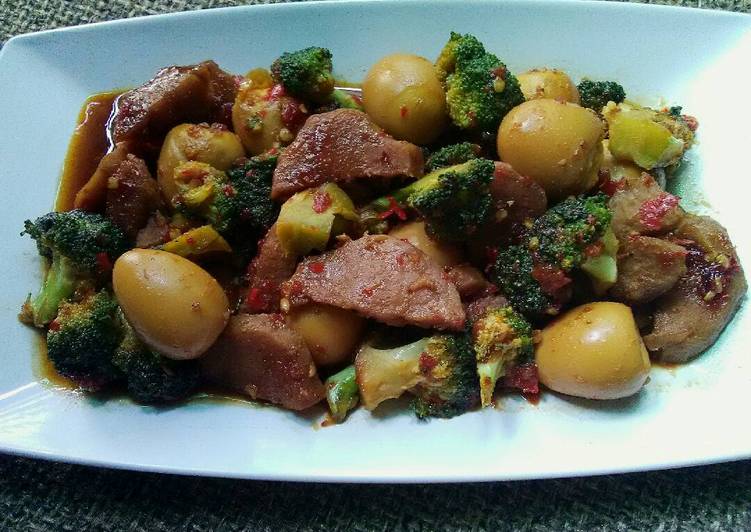 gambar untuk resep makanan Tumis Pedas Telur Puyuh Bakso Brocoli