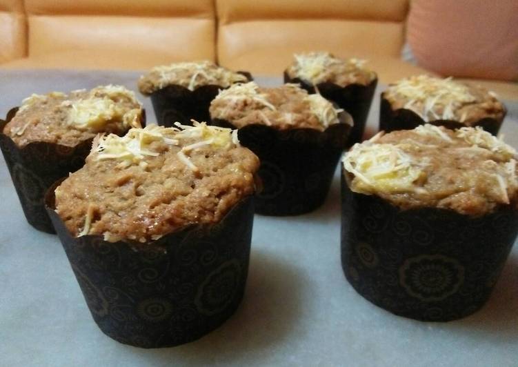 gambar untuk resep Moist banana muffin