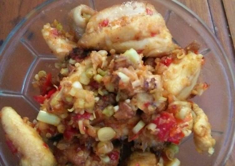 bahan dan cara membuat Ayam Tumis Sereh