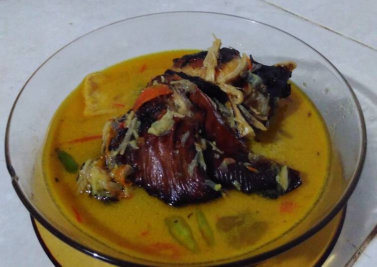 gambar untuk resep makanan Ikan Pari Bumbu Mangut