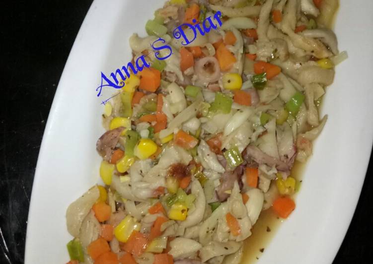 Tumis Jamur Tiram mix Cumi-Cumi & Udang
