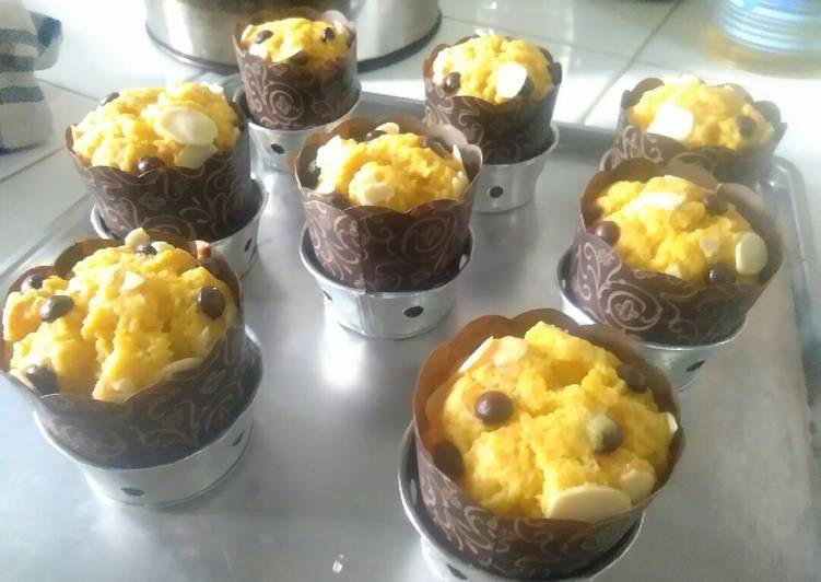 gambar untuk cara membuat Muffin Labu Kuning