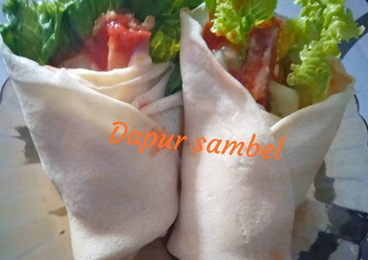 bahan dan cara membuat Lumpia kornet mayo