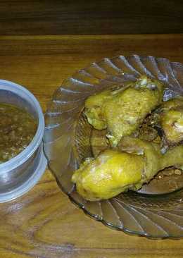 Ayam goreng with sambal tomat ala kadarnya