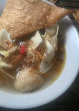 Siomay kuah pangsit