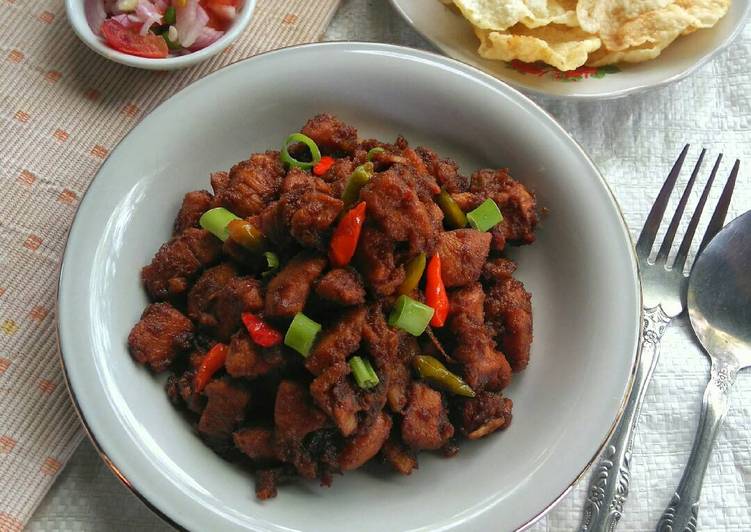 gambar untuk resep makanan Sate Goreng Ayam + Sambal (#postingrame2_sate)