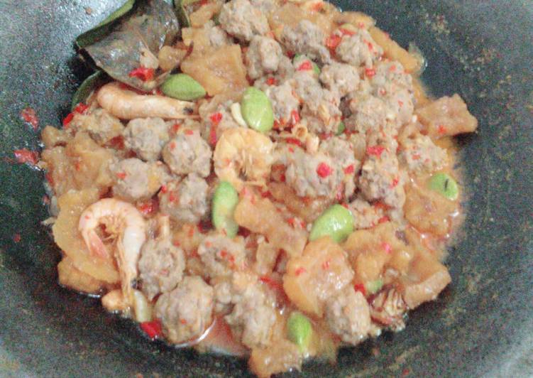 resep makanan Sambel goreng kreni (bola bola daging)