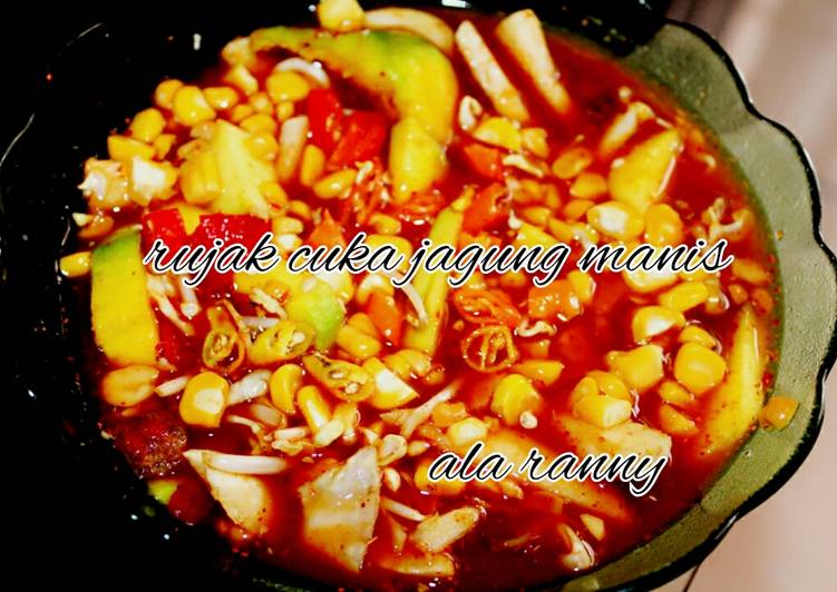 bahan dan cara membuat Rujak cuka jagung manis