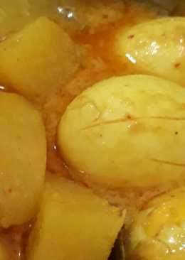 Telur kentang gulai mantap bumbu meresap