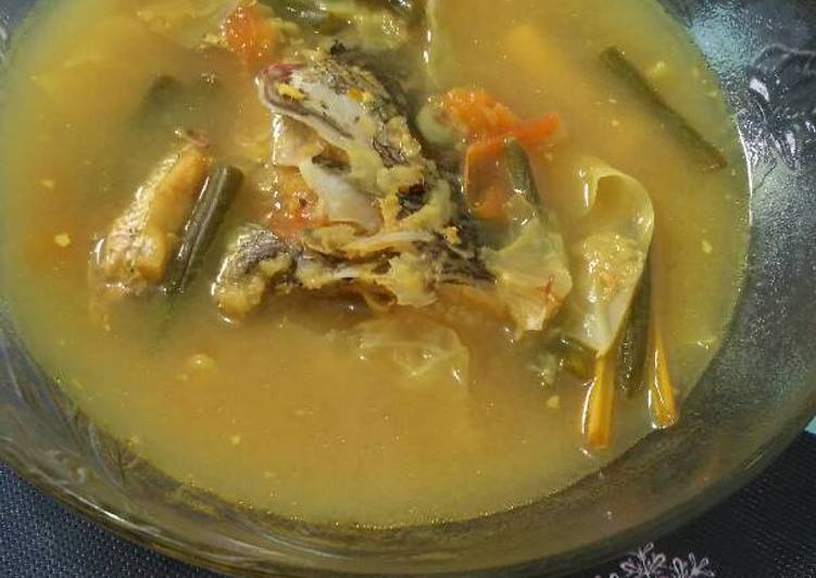 Resep Sayur Asem Kepala ikan kakap Dari Azizah (Mommy Rayyan)