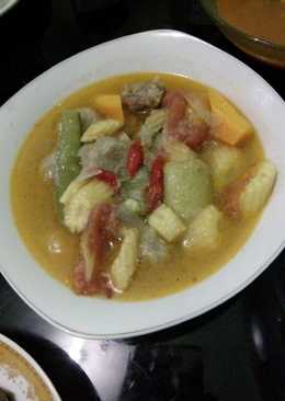 Daging dan bakso tumis sayur