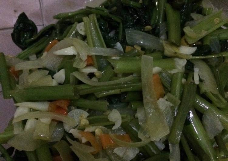 Resep Tumis kangkung ala anak kos Karya Septriana Diaz