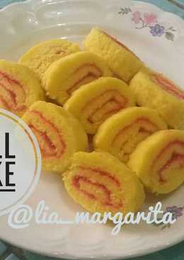 Roll cake selai strobery