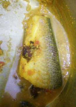 Ikan bandeng bumbu kuning