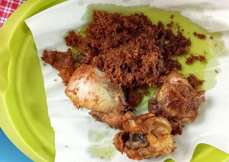 resep makanan Ayam goreng serundeng lengkuas