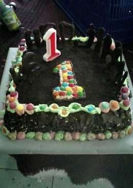 Cake coklat ultah tanah warna warni