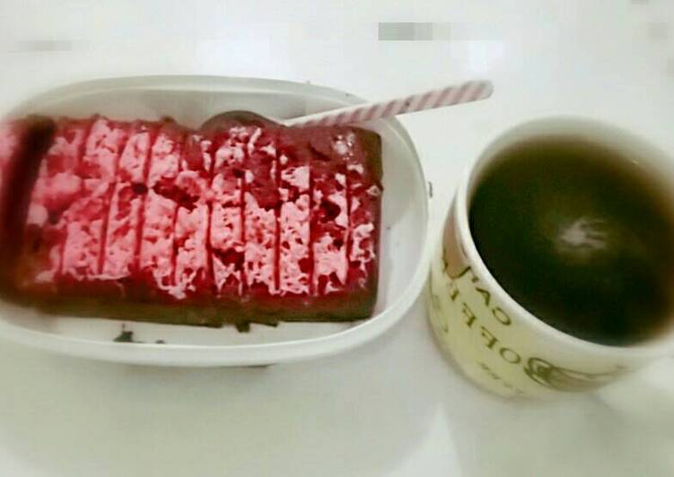 gambar untuk resep makanan Brownies kukus strawberry (no mixer)