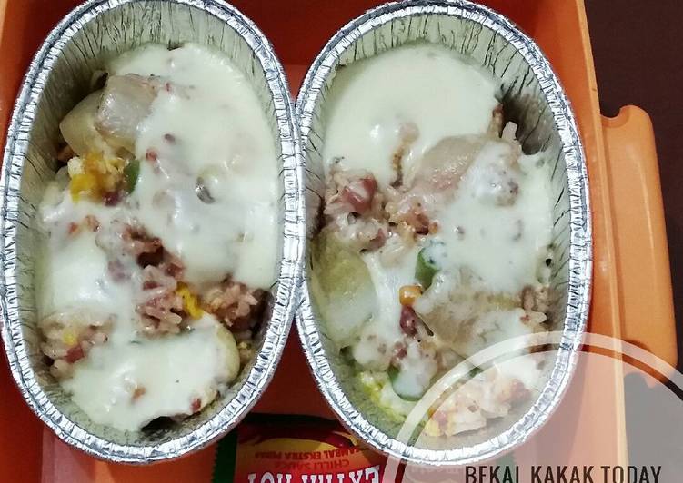 bahan dan cara membuat Rice Baked Mozzarella (bekal sekolah simple)