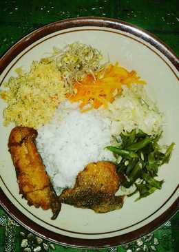 Nasi megono (urap solo)