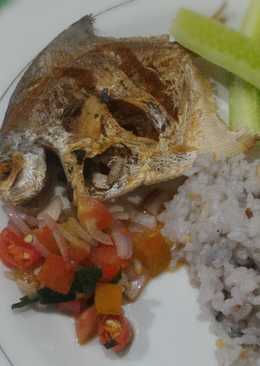 Ikan Goreng Sambal Matah