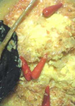 Telur ceplok kuah kuning