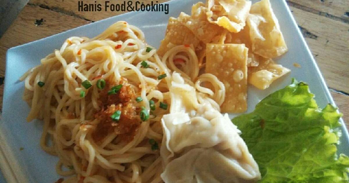 Resep Mie Pangsit oleh HanisAchmad - Cookpad