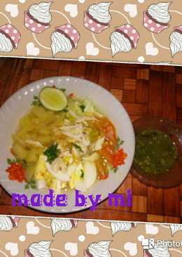 Soto ayam simpel kuah kuning