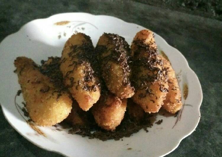 bahan dan cara membuat Pisang goreng pasir tabur coklat??