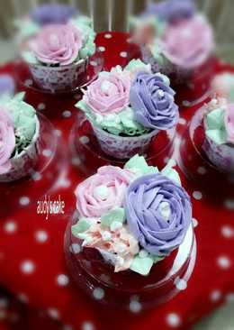 Flowers cupcake