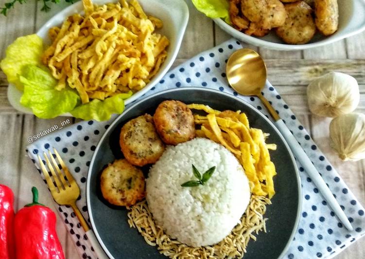 bahan dan cara membuat Nasi uduk rice cooker