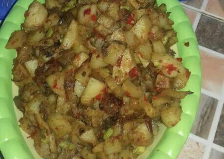 gambar untuk resep Sambel goreng kentang pete ati ayam