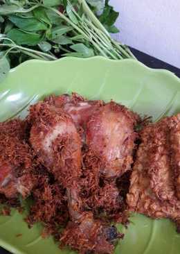 Ayam goreng serundeng