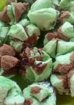 Kue kukus pandan coklat