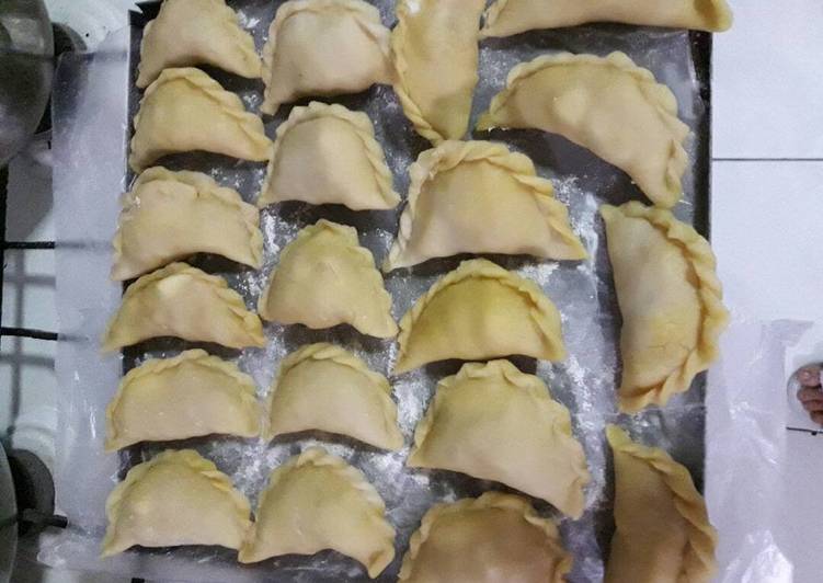 resep Pastel isi kentang kari