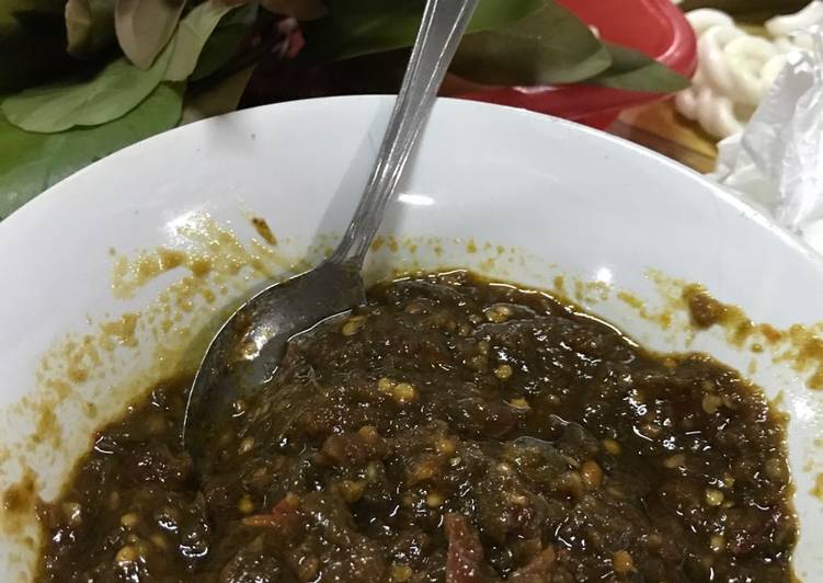 bahan dan cara membuat Sambal Terasi Tomat