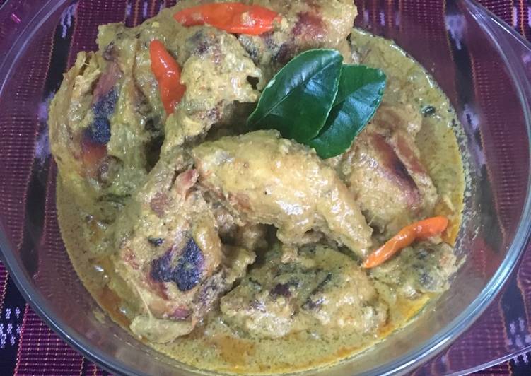Ayam bumbu lodho
#RabuBaru
#BikinRamadanBerkesan
#Ketopad