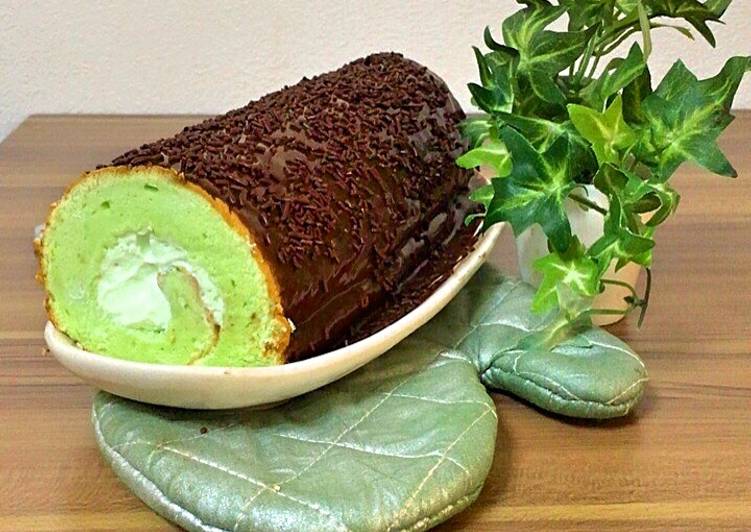 bahan dan cara membuat Choco Pandan Roll Cake