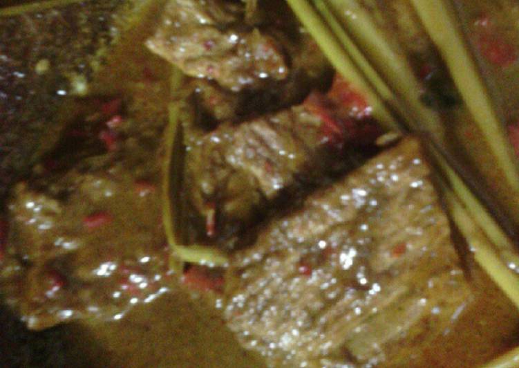 Resep Rendang daging berkuah Kiriman dari Istiqomah Nur Kian