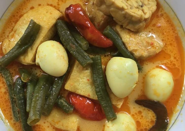 resep Gulai campur tempe tahu telur puyuh kacang panjang