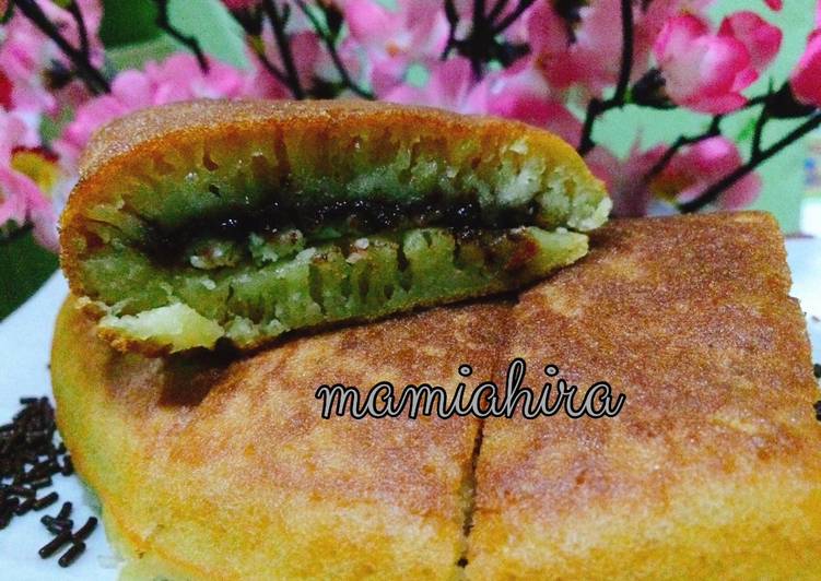 gambar untuk resep Martabak keju coklat (teflon)