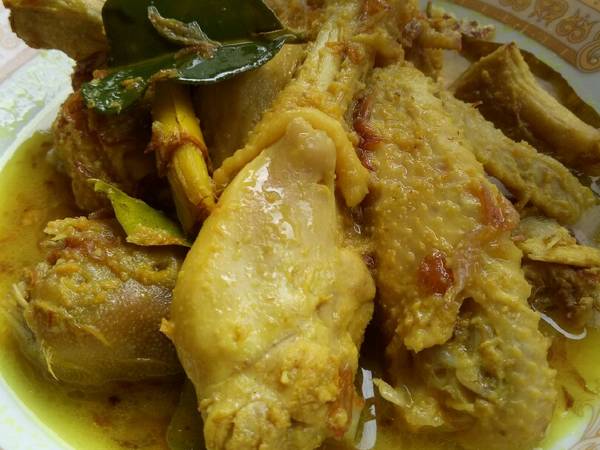 Ayam kampung kuah kuning tanpa santan